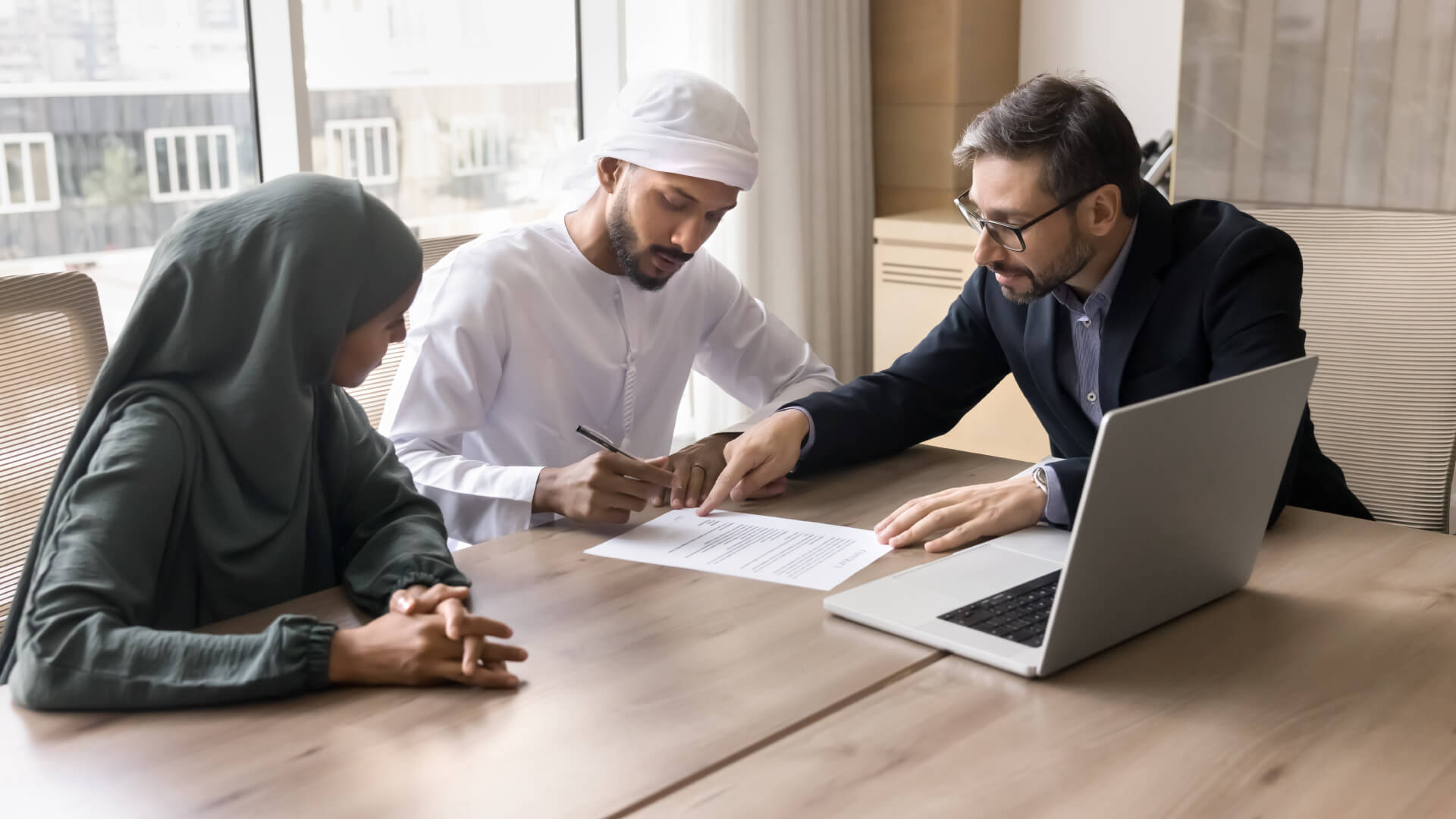 Expats vs. UAE Nationals: Mortgage Eligibility Differences