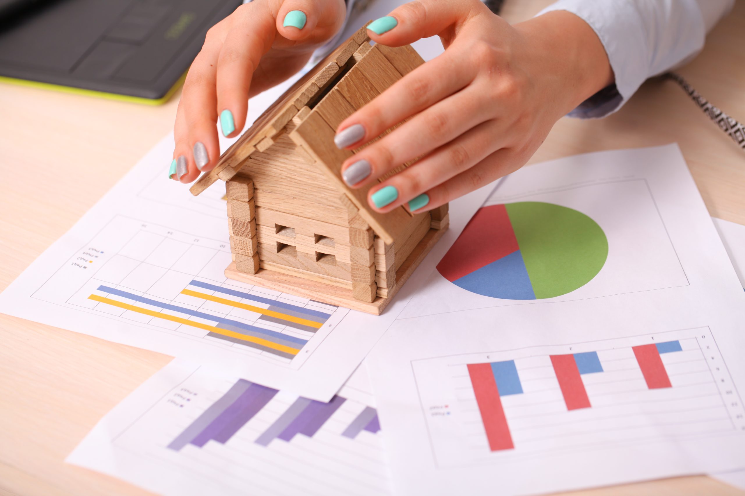 How to Track Your Mortgage Status with Benchmark